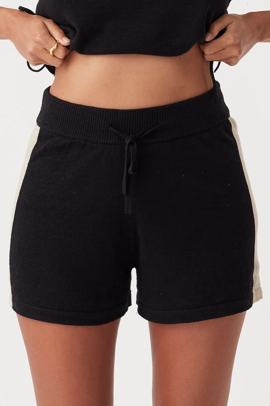 Larri Short Black & Taupe