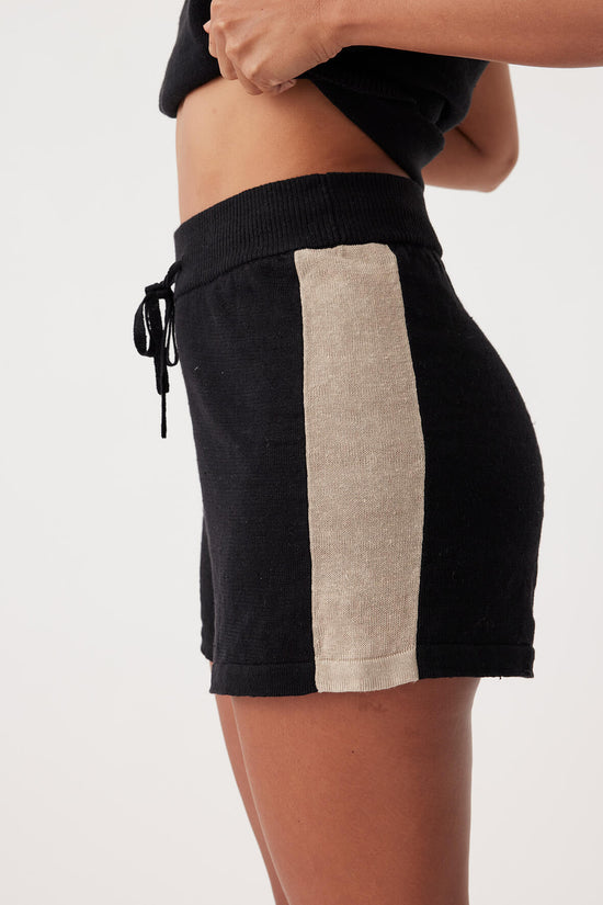 Larri Short Black & Taupe